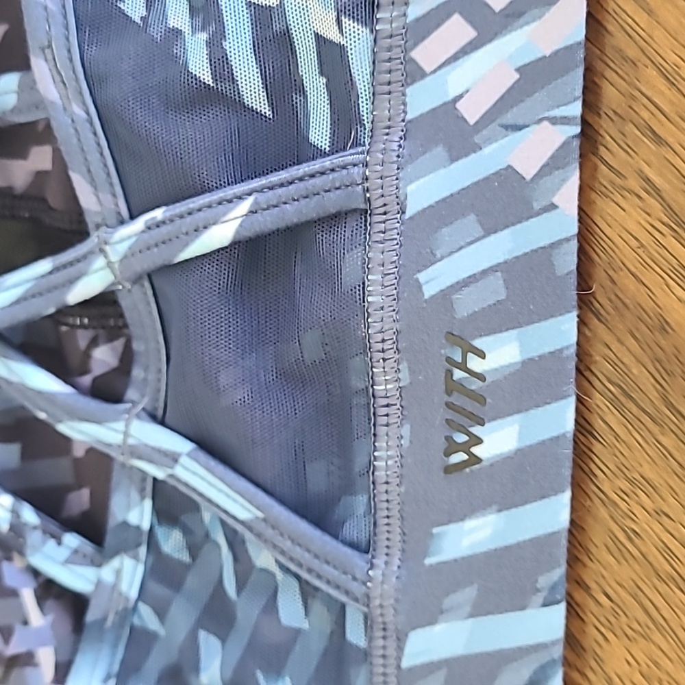 Peloton Zepheria Strappy Sports Bra - WITH Wear It To Heart Size Large - Picture 5 of 6